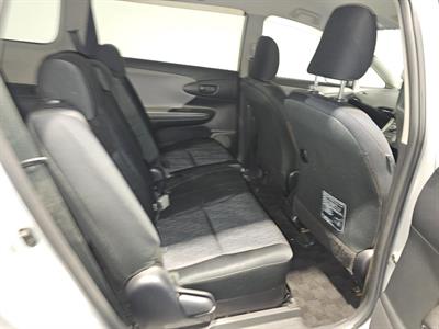 2012 Toyota WISH - Thumbnail