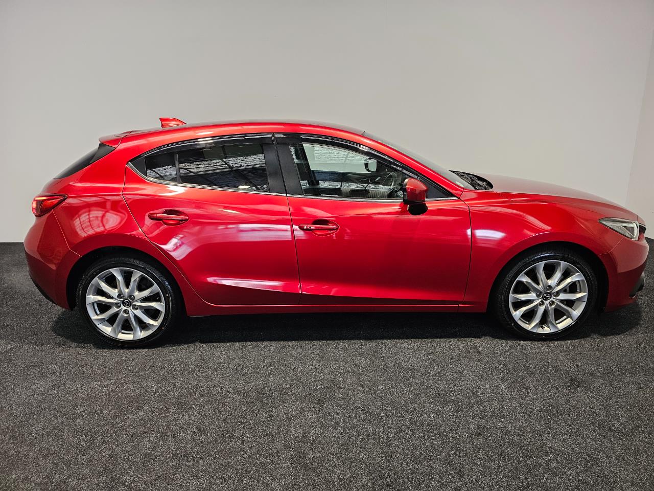 2014 Mazda AXELA