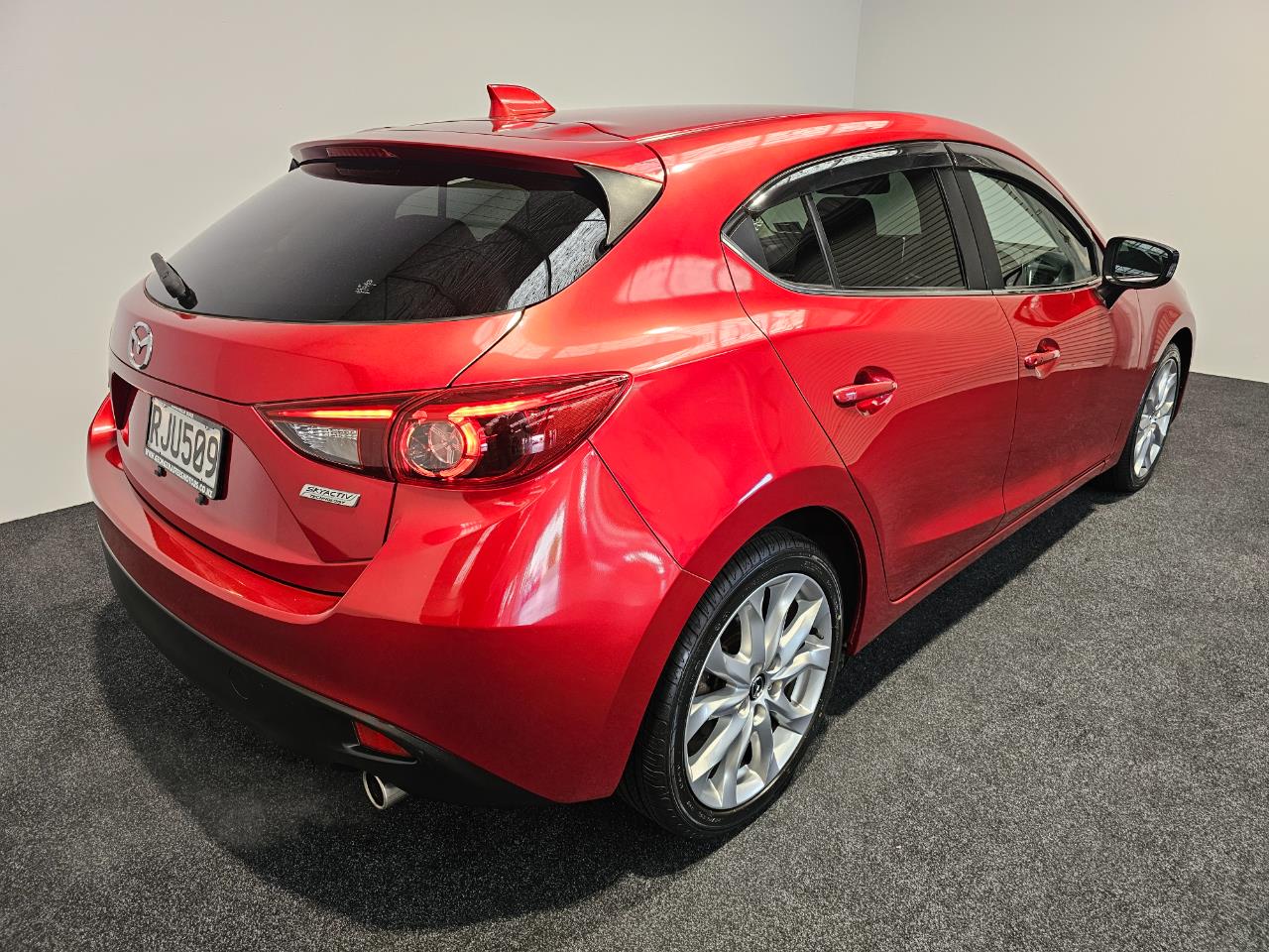 2014 Mazda AXELA