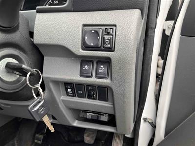 2018 Nissan NV350 - Thumbnail