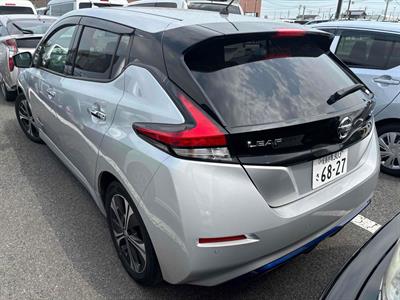 2018 Nissan LEAF - Thumbnail