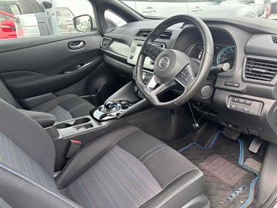2018 Nissan LEAF - Thumbnail