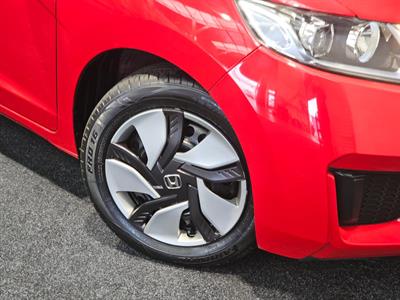 2013 Honda FIT - Thumbnail