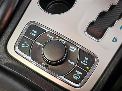 2011 Jeep Grand Cherokee - Thumbnail