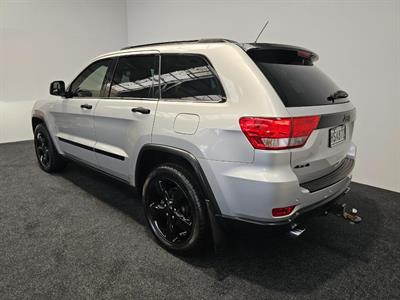 2011 Jeep Grand Cherokee - Thumbnail