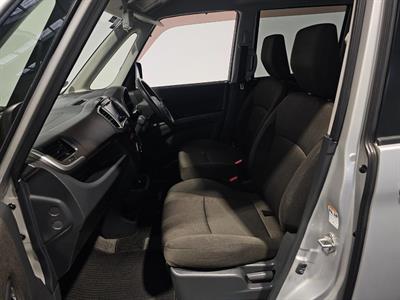 2013 Mitsubishi Delica - Thumbnail