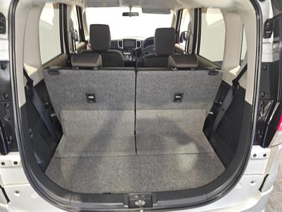 2013 Mitsubishi Delica - Thumbnail