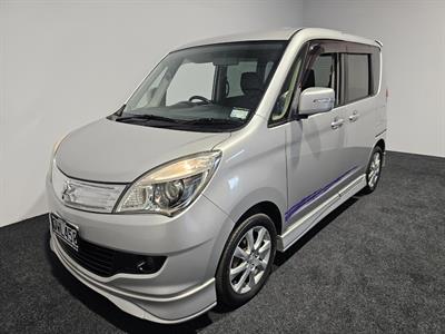 2013 Mitsubishi Delica - Thumbnail