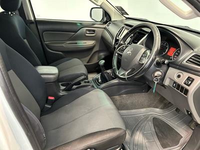 2016 Mitsubishi Triton - Thumbnail