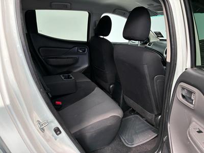 2016 Mitsubishi Triton - Thumbnail