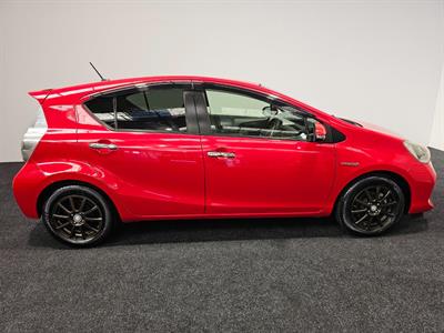 2012 Toyota AQUA - Thumbnail