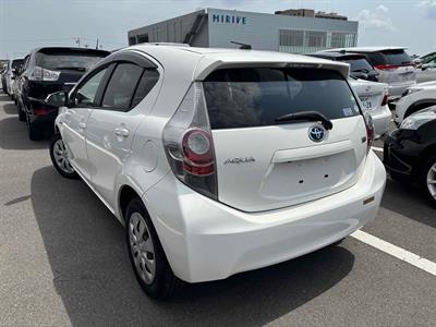 2012 Toyota AQUA - Thumbnail