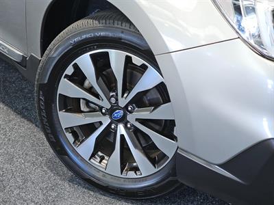 2017 Subaru Outback - Thumbnail