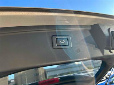 2017 Subaru Outback - Thumbnail