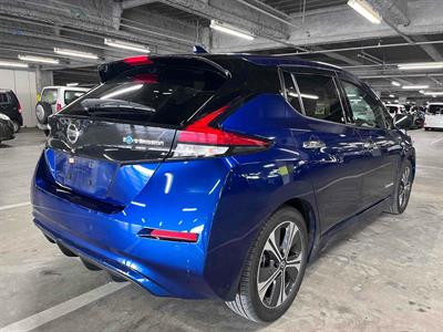 2021 Nissan LEAF - Thumbnail