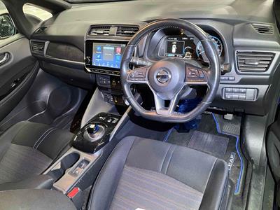 2021 Nissan LEAF - Thumbnail