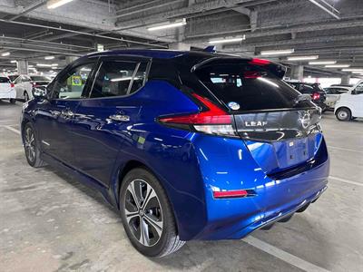 2021 Nissan LEAF - Thumbnail
