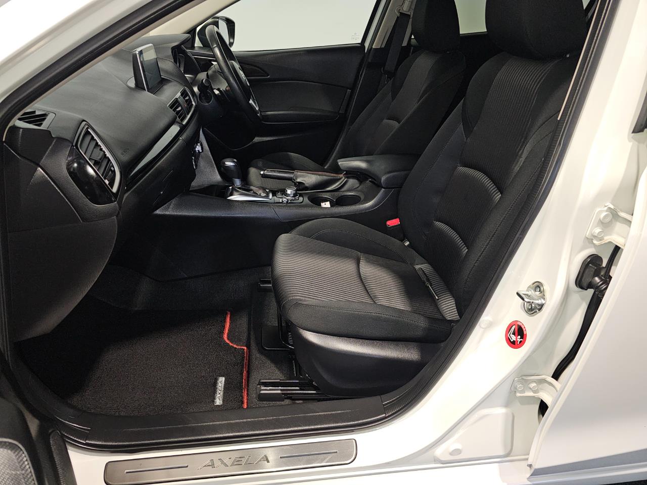 2014 Mazda AXELA