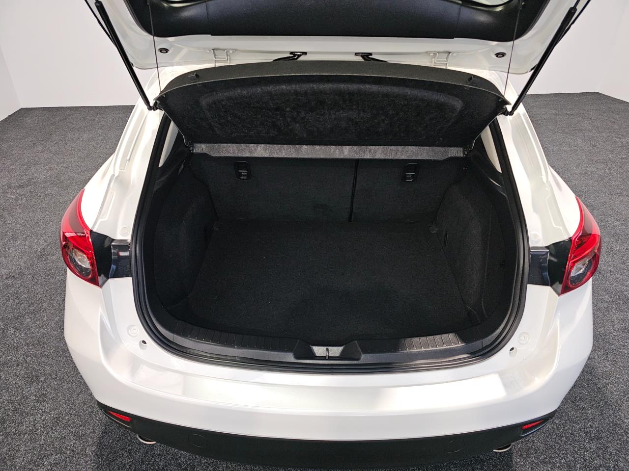 2014 Mazda AXELA