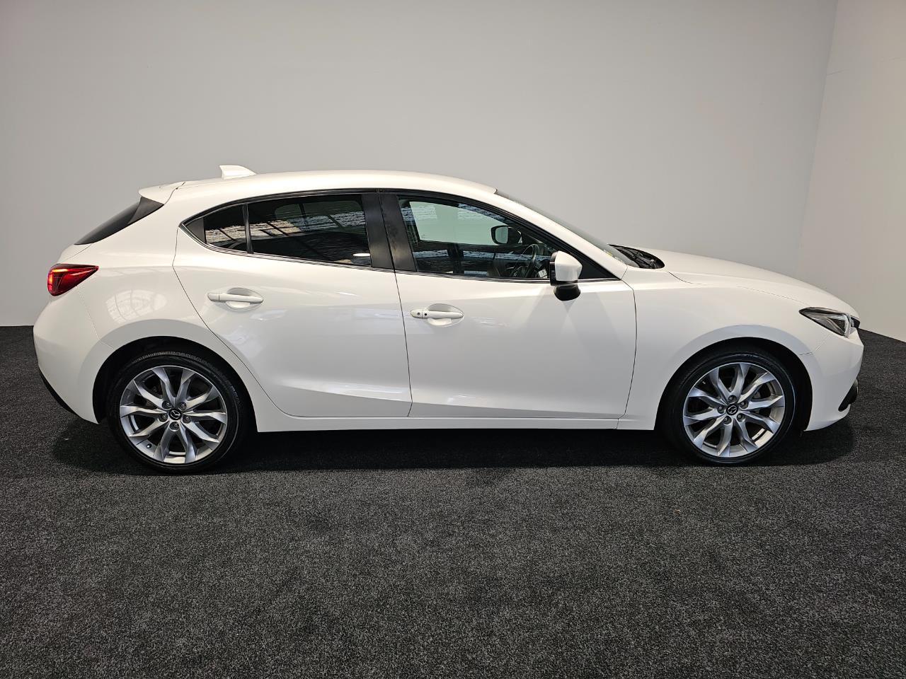 2014 Mazda AXELA