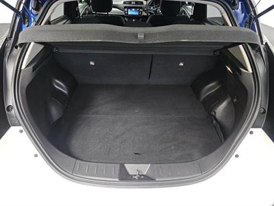 2018 Nissan LEAF - Thumbnail