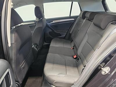 2015 Volkswagen Golf - Thumbnail