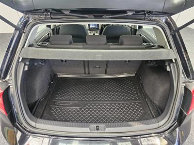 2015 Volkswagen Golf - Thumbnail