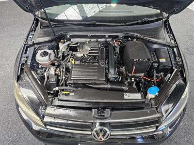 2015 Volkswagen Golf - Thumbnail