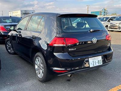 2015 Volkswagen Golf - Thumbnail
