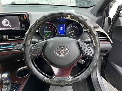 2017 Toyota C-HR - Thumbnail