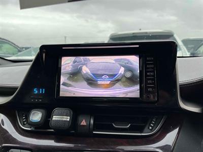 2017 Toyota C-HR - Thumbnail
