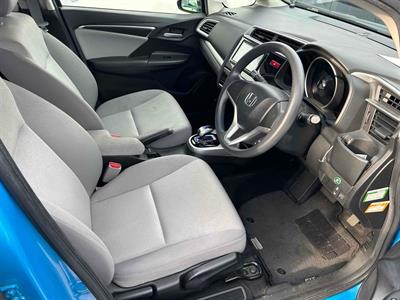2014 Honda FIT - Thumbnail