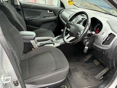 2016 Kia Sportage - Thumbnail