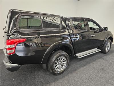 2017 Mitsubishi Triton - Thumbnail