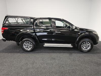 2017 Mitsubishi Triton - Thumbnail