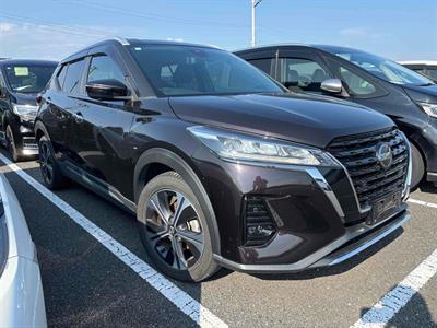2021 Nissan KICKS - Thumbnail
