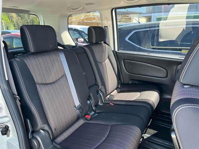 2016 Nissan SERENA - Thumbnail