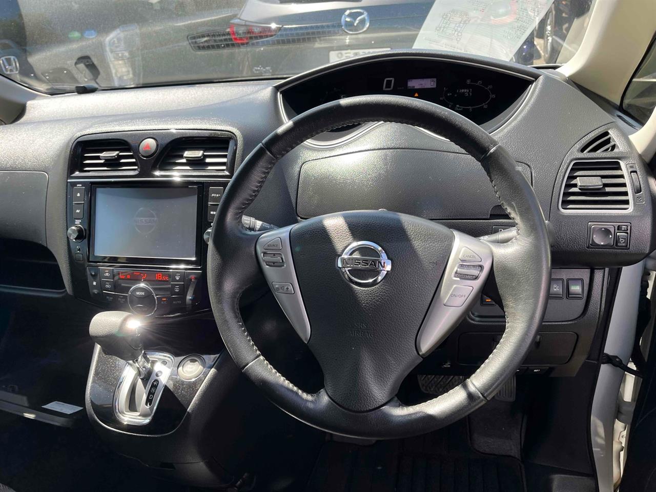 2016 Nissan SERENA