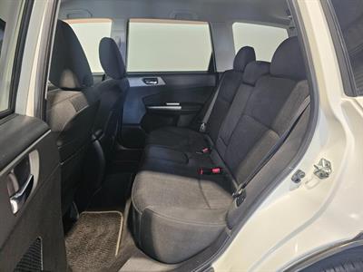 2011 Subaru FORESTER - Thumbnail