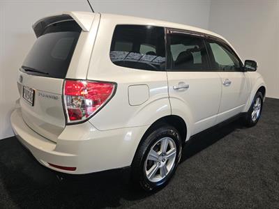 2011 Subaru FORESTER - Thumbnail