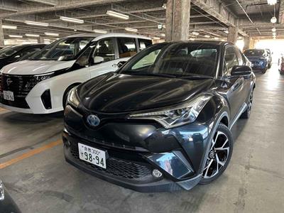 2017 Toyota C-HR - Thumbnail