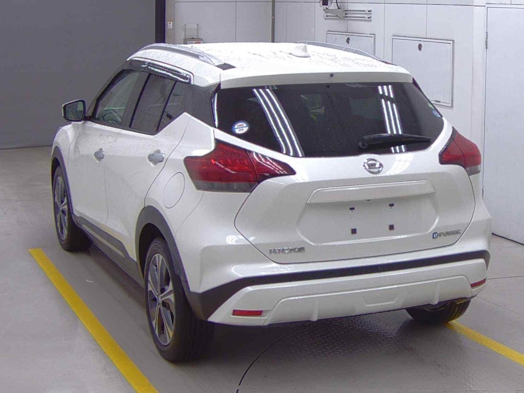2020 Nissan KICKS