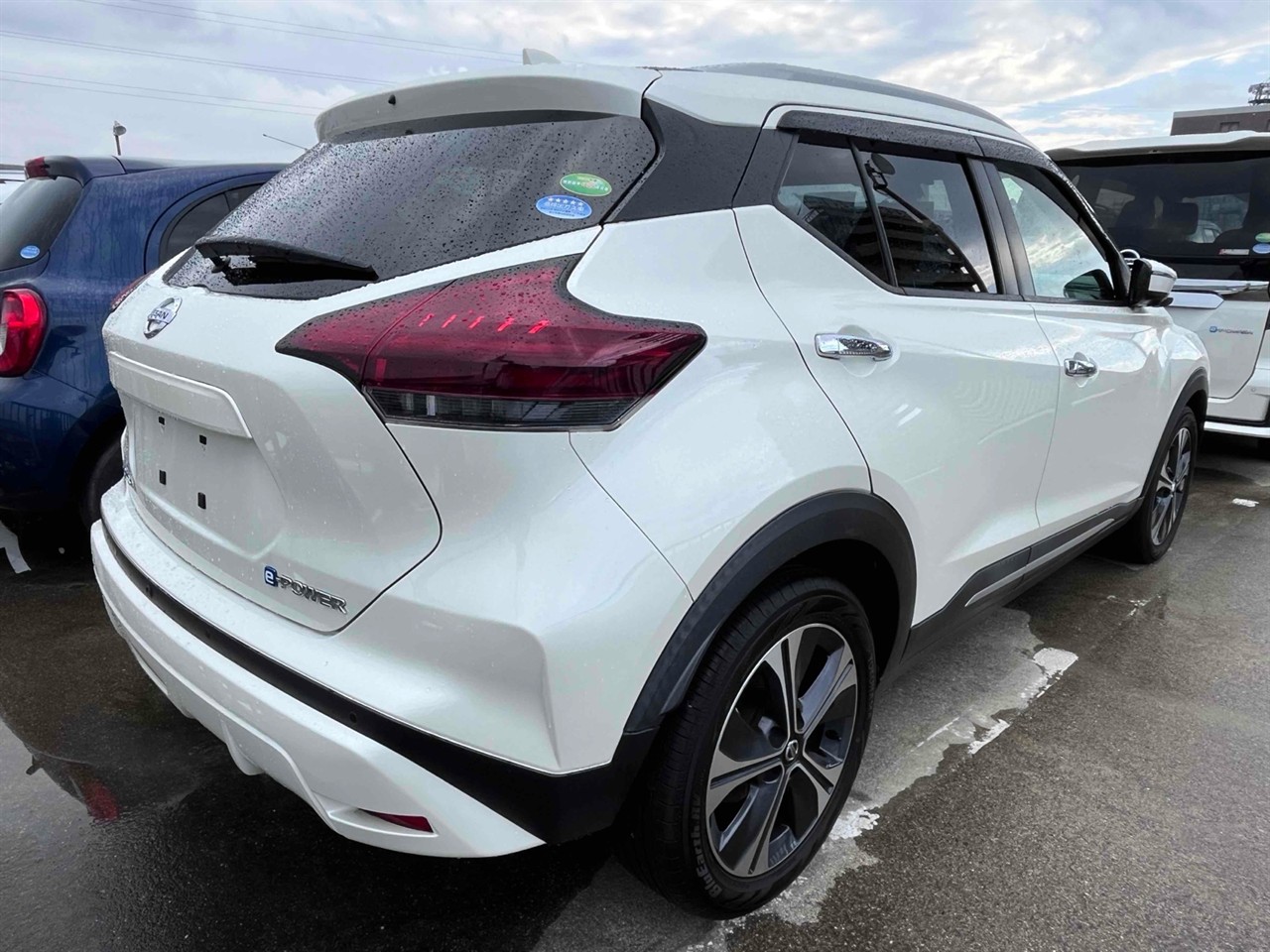 2020 Nissan KICKS
