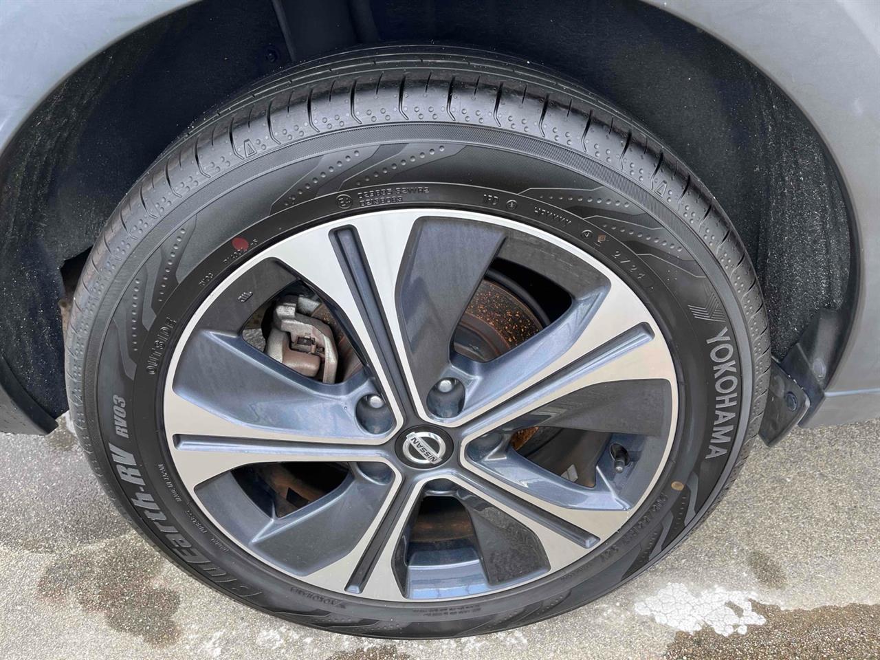 2020 Nissan KICKS