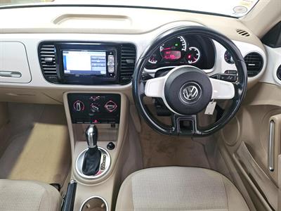2013 Volkswagen Beetle - Thumbnail