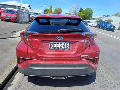 2017 Toyota C-HR - Thumbnail