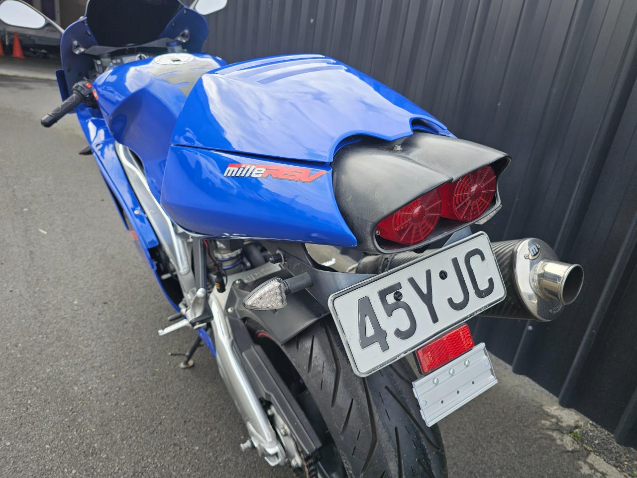 2002 Aprilia RSV1000