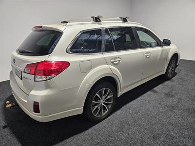 2014 Subaru Outback - Thumbnail