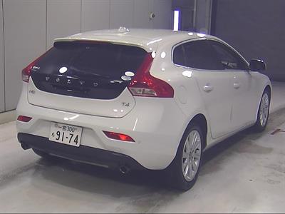 2015 Volvo V40 - Thumbnail