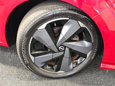 2023 Nissan AURA - Thumbnail